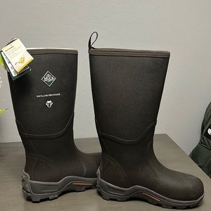 Wetland pro snake Muck Boots// size 11 men’s// Never worn tags still on